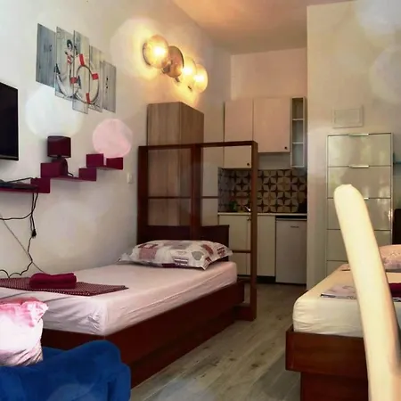 Dirty Apartments Appartement *